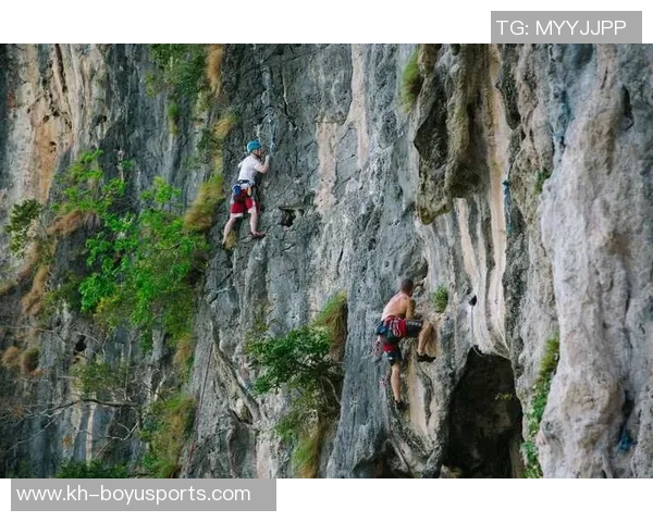 实时新闻南京攀岩队勇攀高峰极限运动嘉年华精彩逆袭之旅全景报道